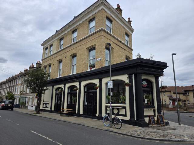 Image of The Queens Arms