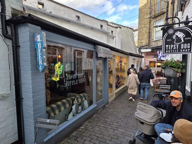 Image of Tipsy Dog Bottle Shop